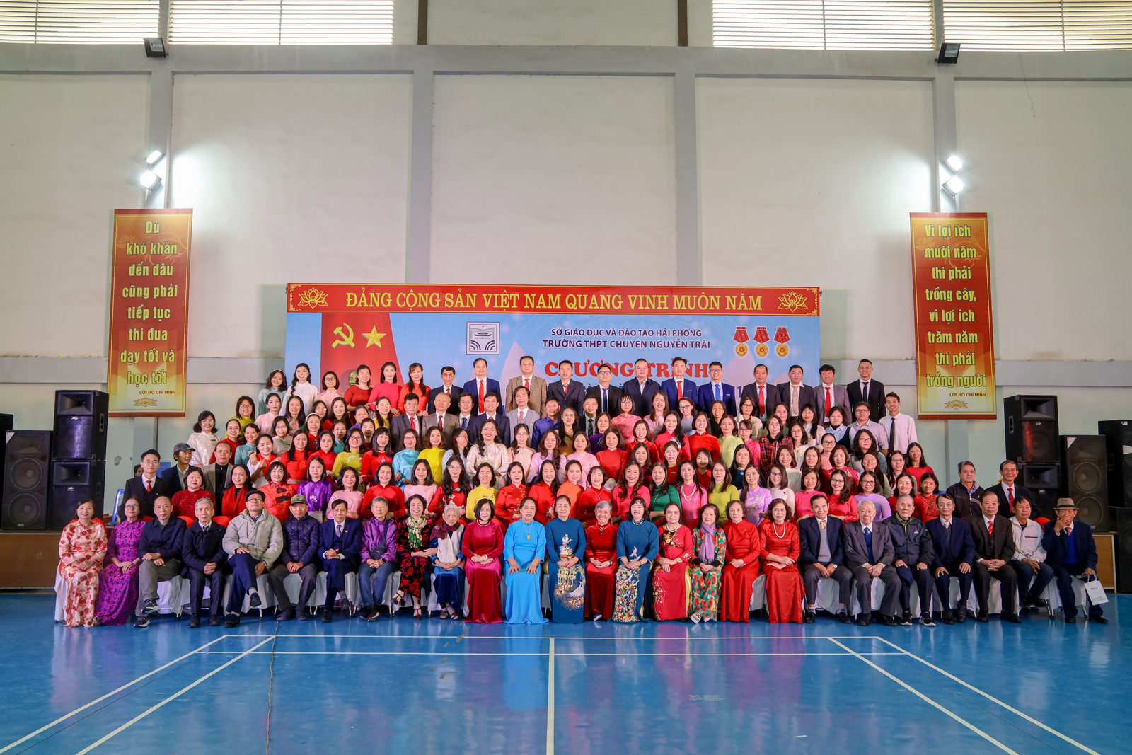 Lễ kỉ niệm Ngày Nhà giáo Việt Nam 20/11 "Sư biểu lương đống"